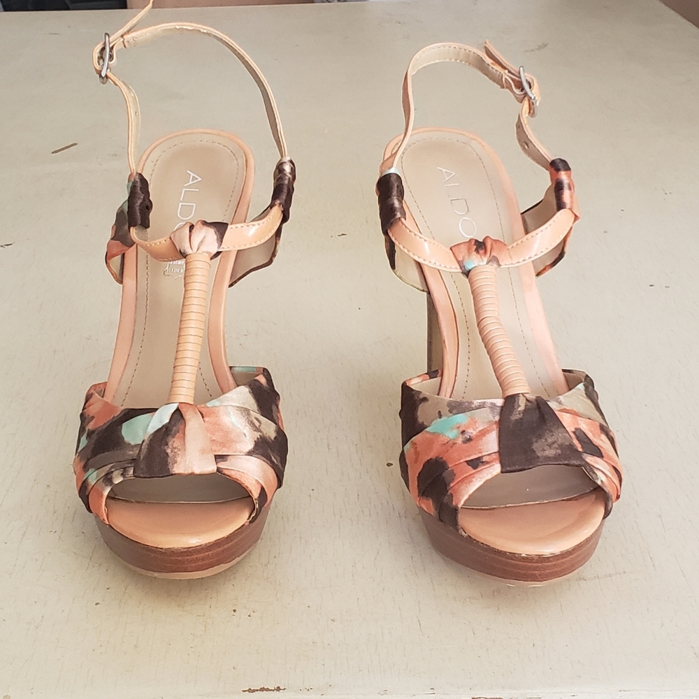 Aldo Womens heeled platform shoes